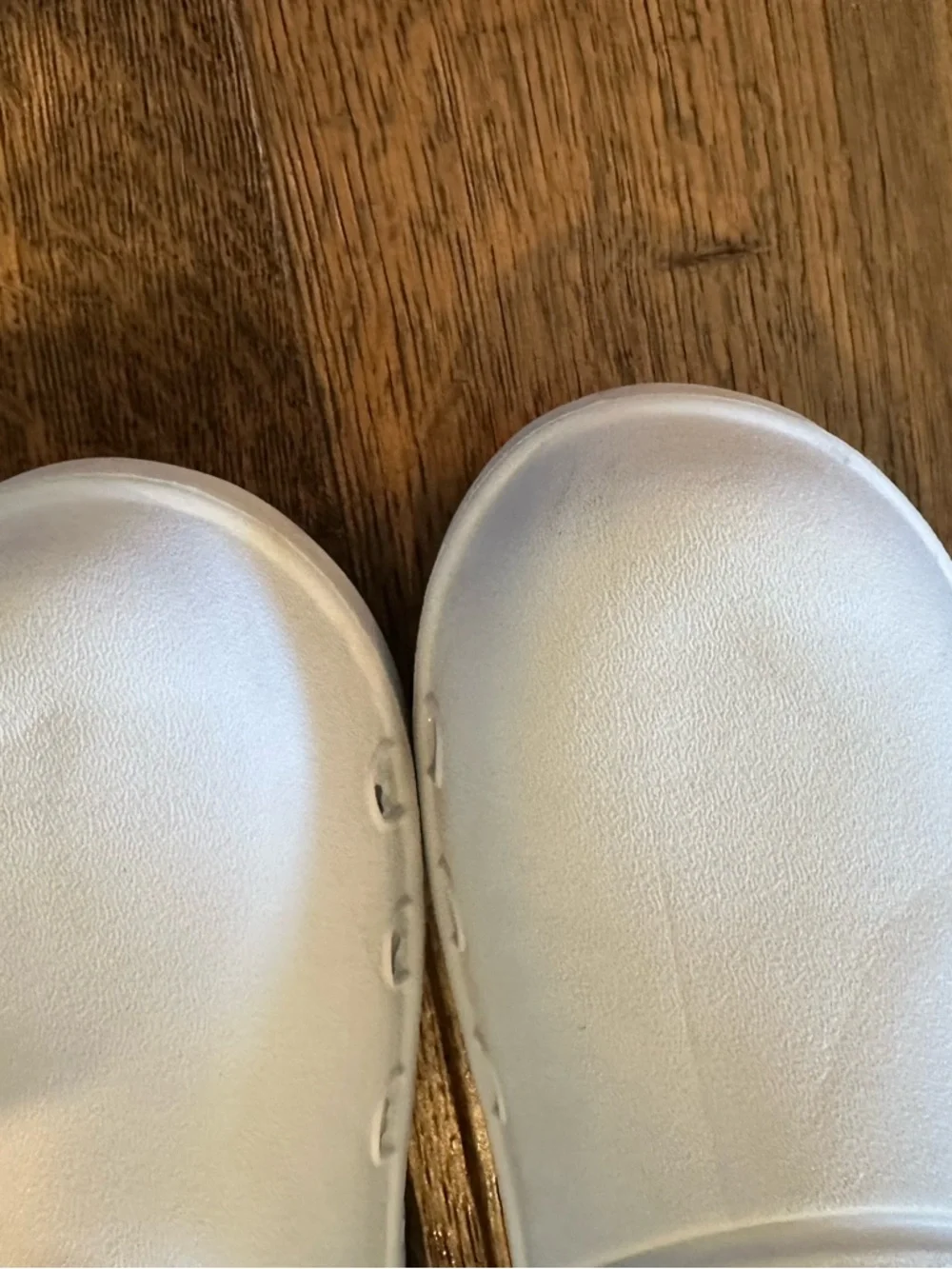 OOFOS - Picture 10 of 13